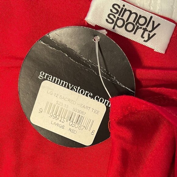 Grammy Store Simply Sporty Red Latin Grammy Graphic Scoop Neck Short Sleeve Tee - Picture 6 of 6